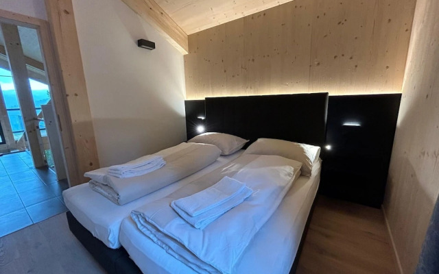 Superior Chalet With Sauna and hot tub