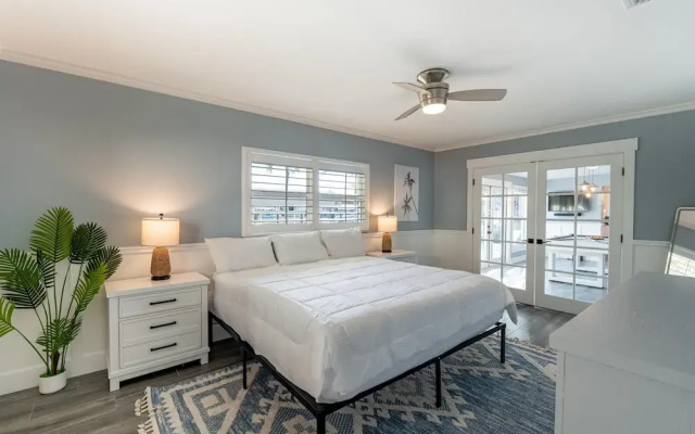 High Tide Hideaway