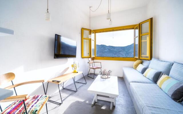 Serifos 1890 cliff house