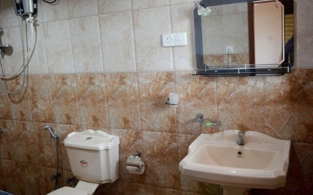 Shyni Tourist Guesthouse