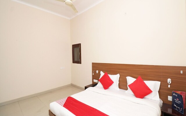 OYO 24410 Camellia Resort