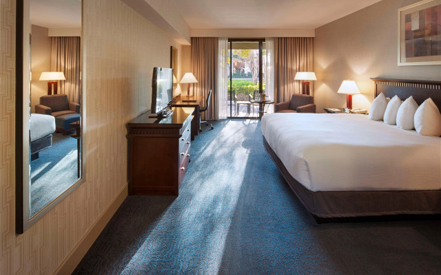 Doubletree by Hilton Newark - Fremont