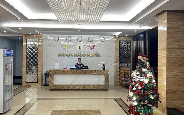 Moon Halo Hotel