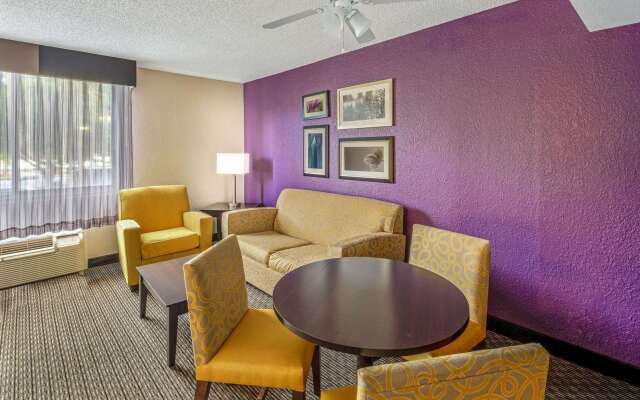 La Quinta Inn & Suites by Wyndham Miami Lakes