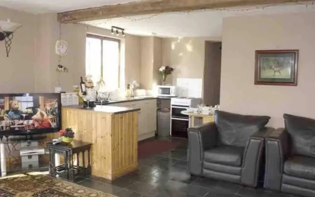 Charming 2-bed Apartment on Exmoor