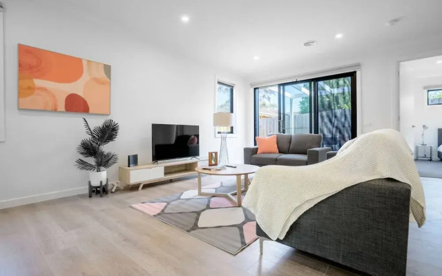 WoW Factor!luxe 4BR Townhouse@glen Waverley