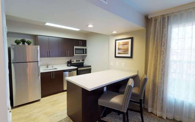 Chase Suite Hotel Newark-Fremont