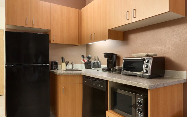 Best Western Plus Peppertree Airport Inn