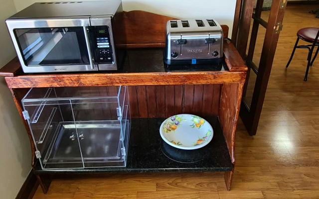 Red Roof Inn & Suites Cornelius – Lake Norman