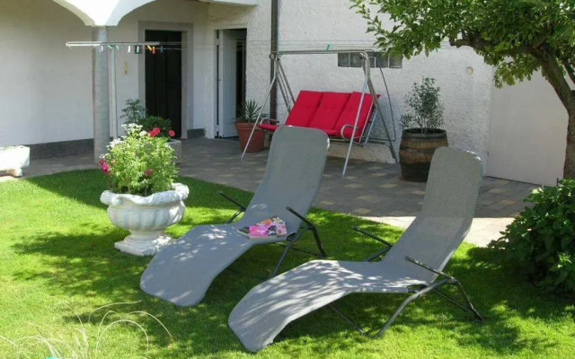 Gästehaus und Weinbau Zur Wiederkehr Strudler