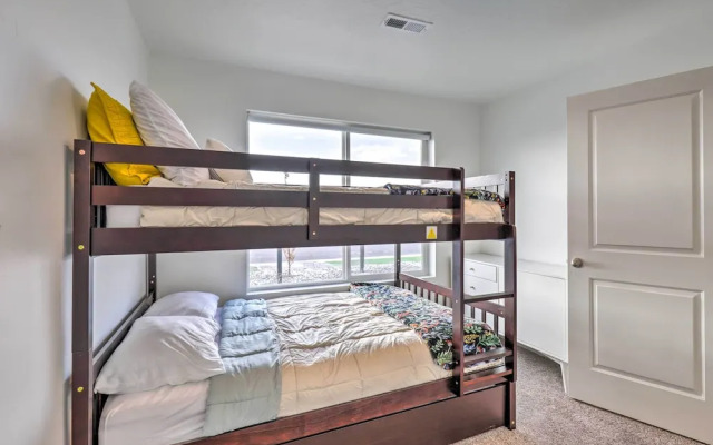 Modern Mountain Townhome - Ski Nearby