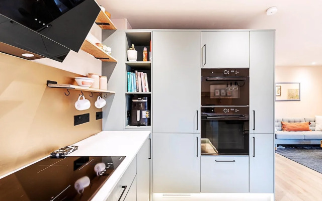 Bright 2-bed Home Near Putney Riverside