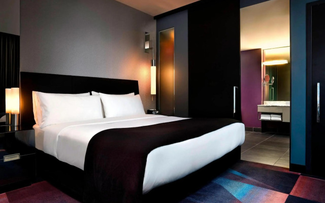 W Minneapolis - The Foshay