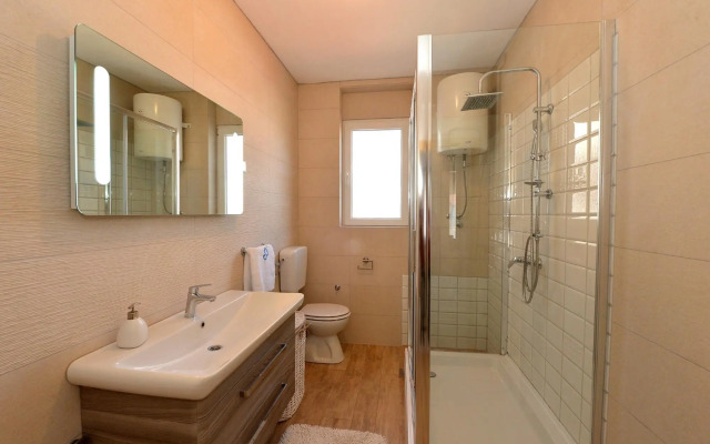 Olive Garden - Swimming Pool - A2