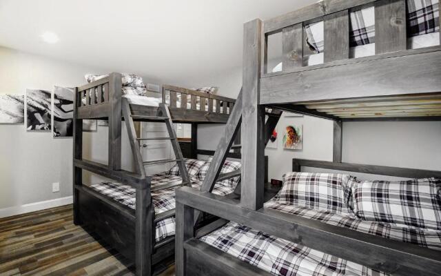 Chalet 06 Chemin Blanc by Les Chalets Alpins