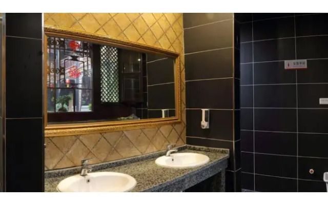 Pingyao Honghu Hotel II