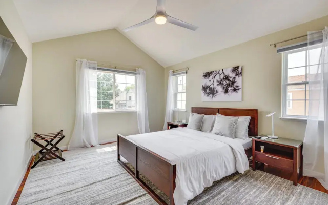 13 Mi to Dtwn Denver: Arvada Townhome w/ Deck
