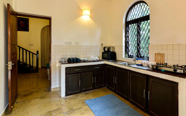 GR Stays WHITE HOUSE 4bhk Private Pool Villa in Calangute