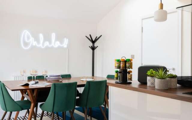 The Brixton Hill - Modern & Bright 2BDR Apartment with Garden