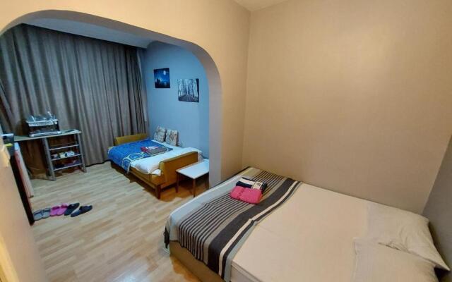 hygienic affordable central accommodation near metro