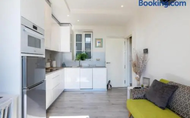 Sylvian Suites18-hosted by Sweetstay