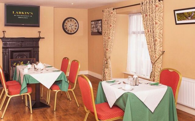 Larkin's Pub, Restaurant, and B&B