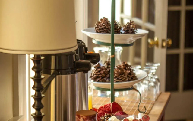 Red Clover Inn and Restaurant