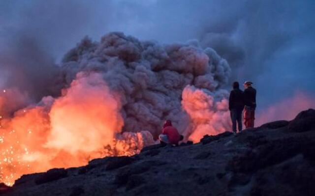 Volcano Roaring Front