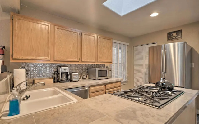 Creekside Home w/ Patio, Walk to Manitou Incline!