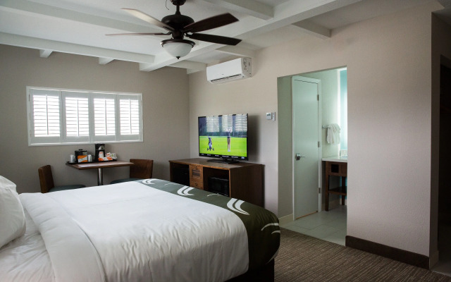 QUALITY INN &amp; SUITES
