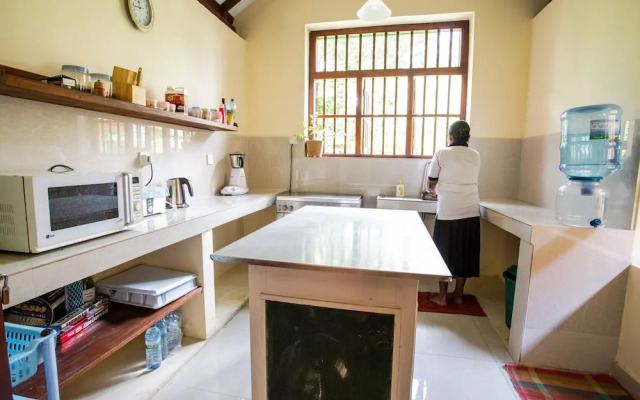 The Chalet - Whole Villa 2 Bedroom (Sleeps 4)