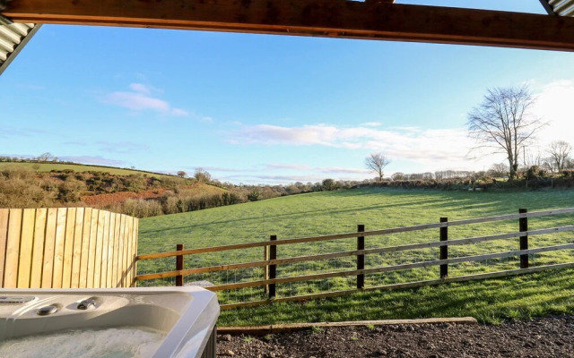 Valley View Hideaway