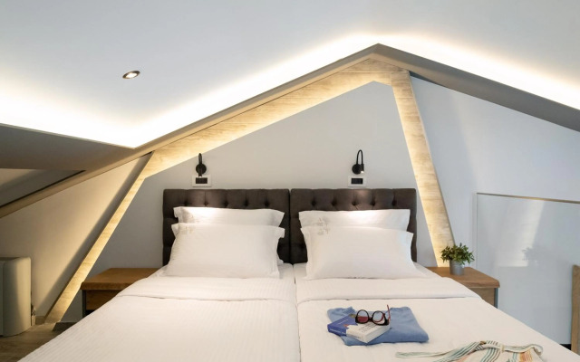 Отель Akti Toroni Boutique