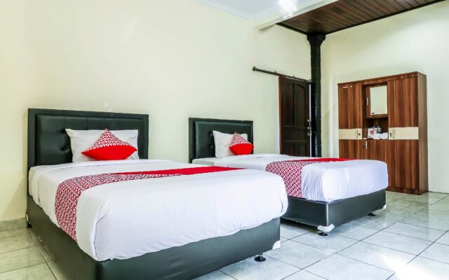 OYO 1193 Asri House