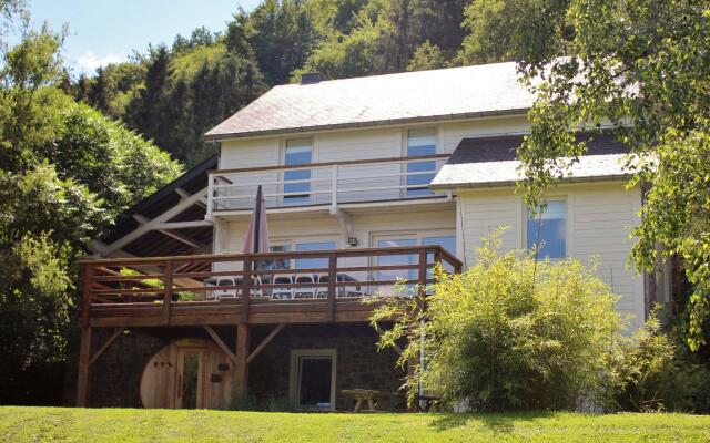 Spacious Holiday Home in Rendeux With Sauna