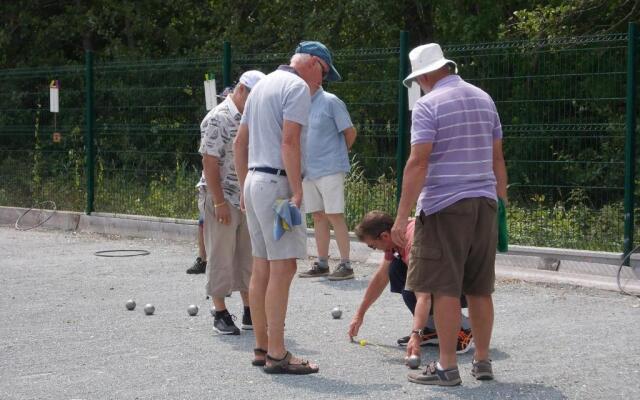 Village Vacances 4 etoiles LES MATHES AUX CHARMETTES