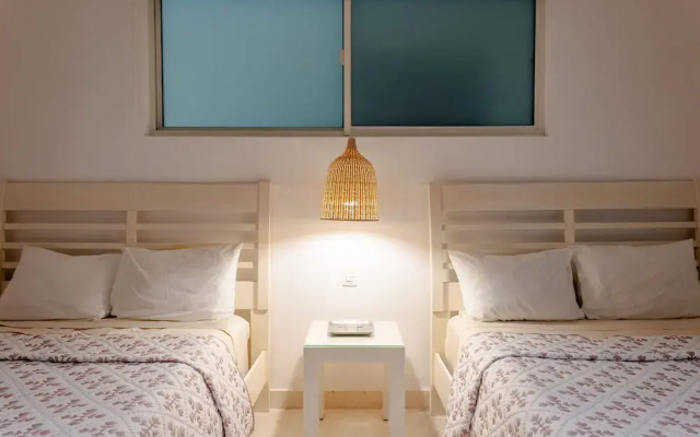 Elements 215 2 Bedroom Condo by RedAwning