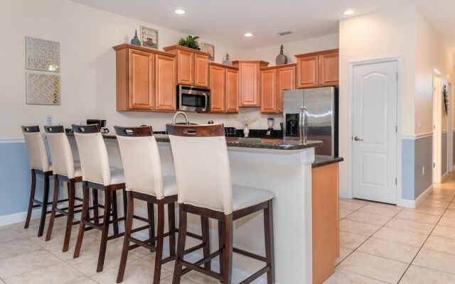 1506 Moon Valley Drive