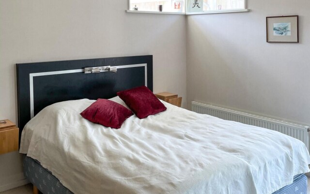Amazing Home in Tived With Wifi and 2 Bedrooms