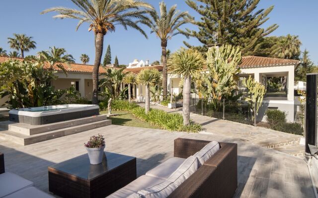 Exclusive 5star sea view villa Elviria