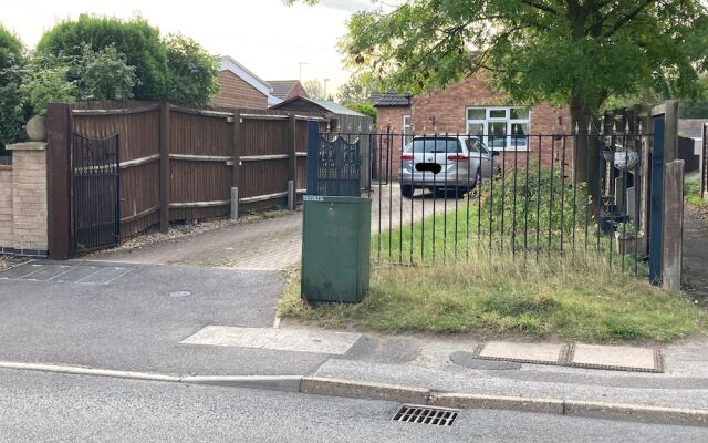 Lovely Bungalow in Newark