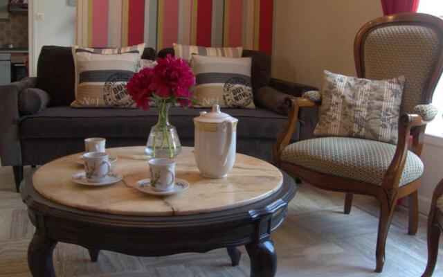 Gîte Cravant-les-Côteaux, 6 pièces, 10 personnes - FR-1-381-395