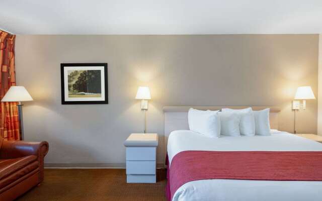 Ramada by Wyndham Kissimmee Gateway