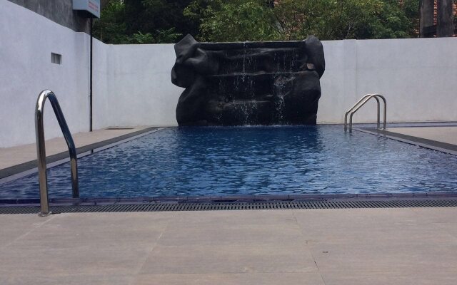 Mahakumara White House Hotel