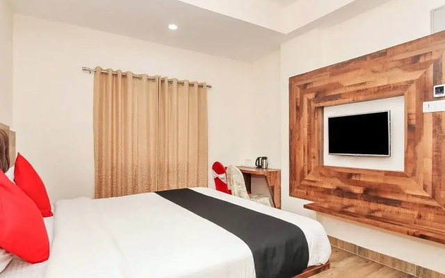 Capital O 24450 Hotel Surabhi