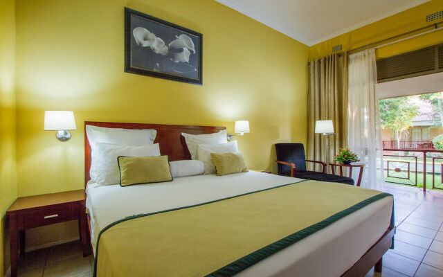 Cityblue Courtyard Hotel & Suites