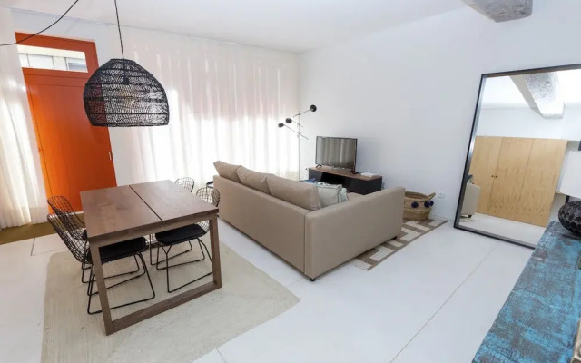 Sbra01 · Hidden Gem Apartment Design · Wifi · Netflix