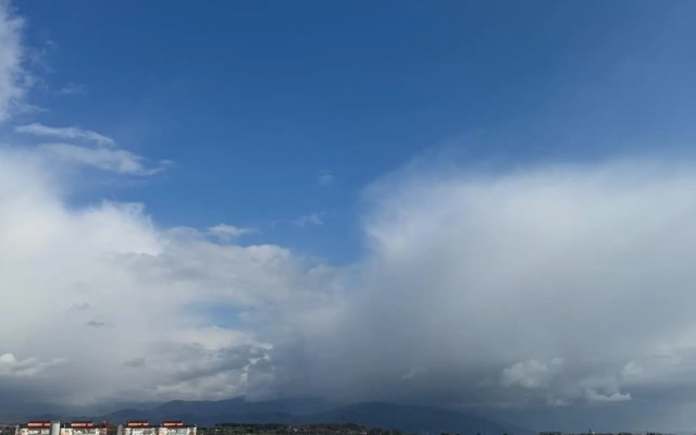 Двухуровневые апартаменты Море и Горы на улице Фигурная