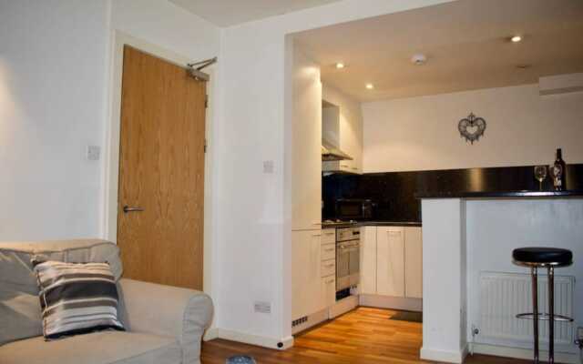 Bright Apartment On The Grassmarket