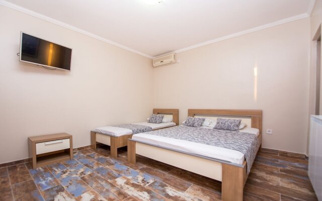 ACIKA apartments Rafailovici
